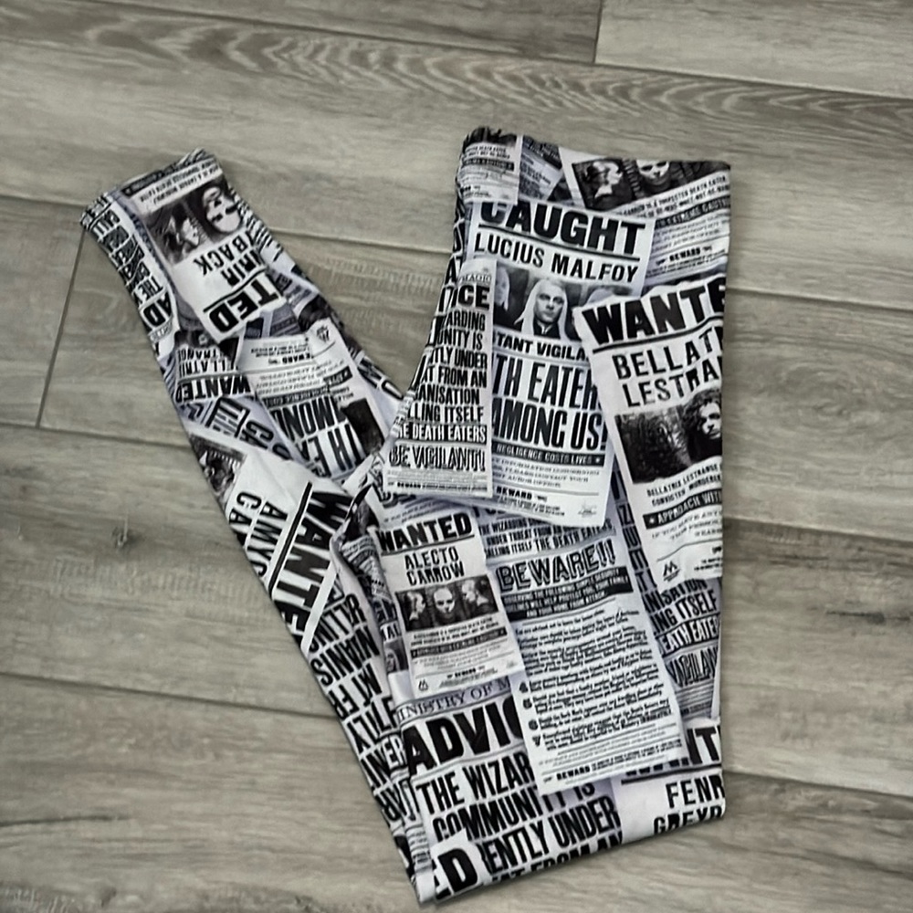 BlackMilk Wanted Wall Leggings Size Medium